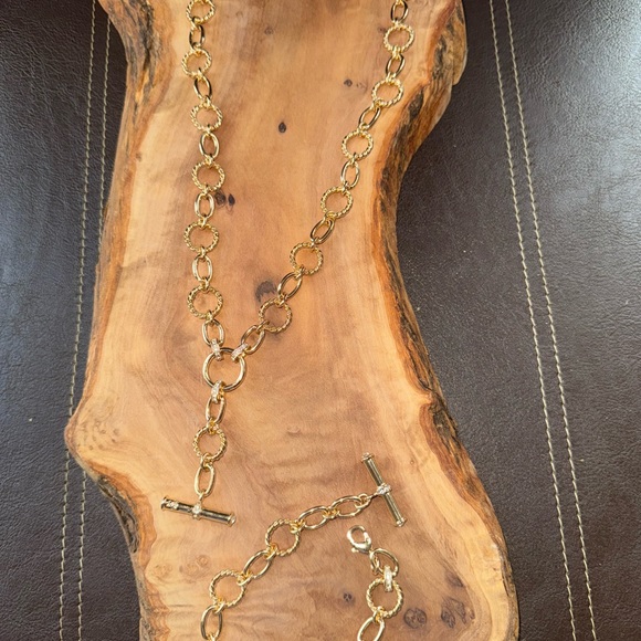 Links That Bind Vintage Gold Chain Necklace and Bracelet Set - Picture 8 of 13